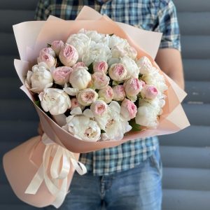 Символіка троянд: чому вони вважаться квітами любові