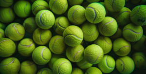 Выбор идеального теннисного мяча: шаг за шагом