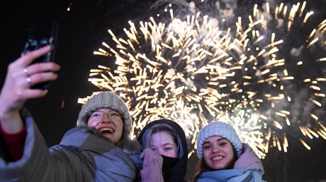 Россиян в грядущем году ожидает месяц выходных в целом