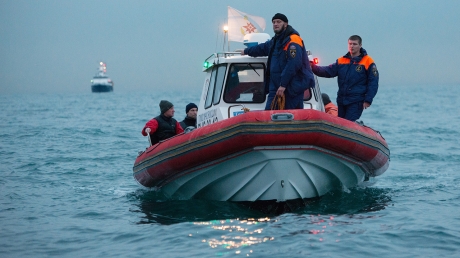 Тела моряков "Онеги" могут находиться на глубине свыше сотни метров 