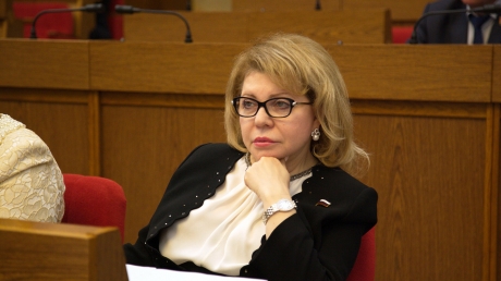 Панина: Зеленский превзошел Порошенко по враждебности к России 