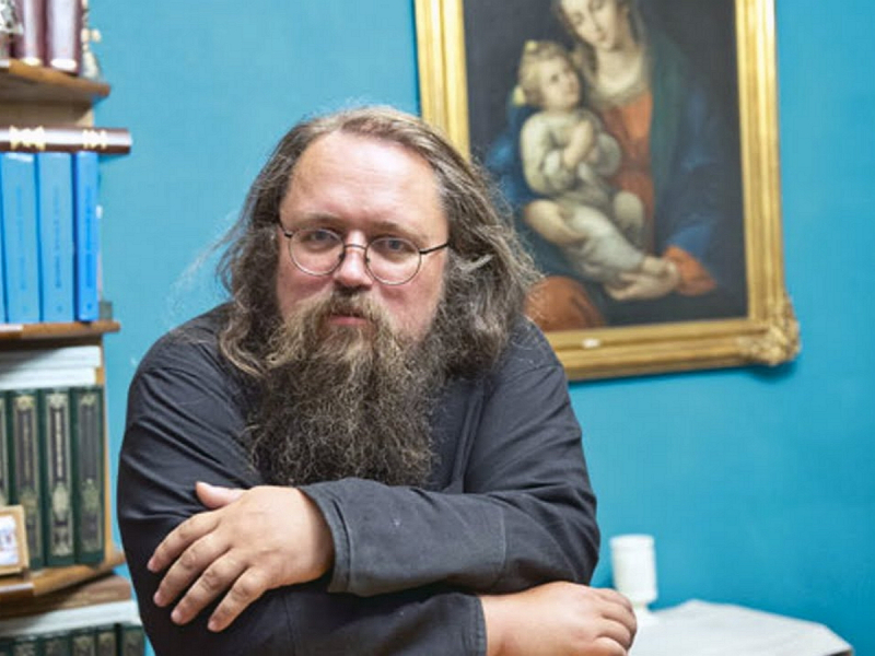 Епархиальный суд Москвы лишил сана протодиакона Кураева за “хулу на Церковь”