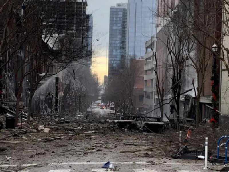 “Этот автомобиль взорвется через 15 минут”: мощный взрыв в Нэшвилле попал на видео