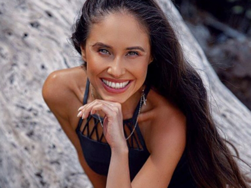 Илана Юрьева из “Уральских пельменей” разделась ради рекламы