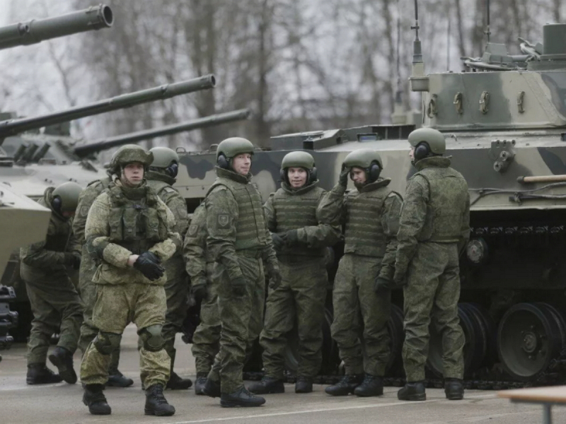 Псковский военный случайно расстрелял из пушки «Детский мир»