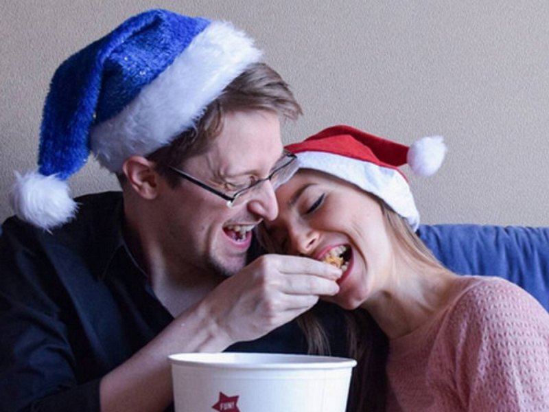 Сбежавший в Россию Эдвард Сноуден впервые стал отцом