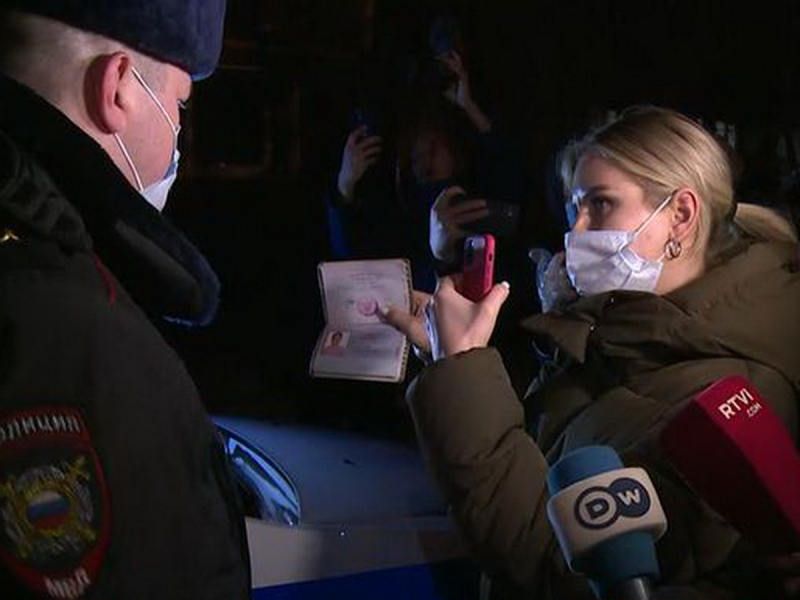 СМИ: юриста ФБК Соболь допрашивали пять раз за 16 часов – ее дело ведут 6 следователей