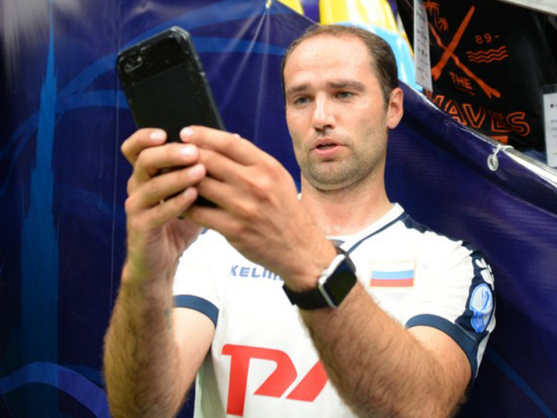 СМИ: “нищий” футболист Широков перед судом купил два Mercedes за 15 млн рублей