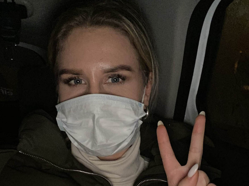 СМИ: против Любовь Соболь завели уголовное дело и увезли на допрос, взломав дверь на площадке