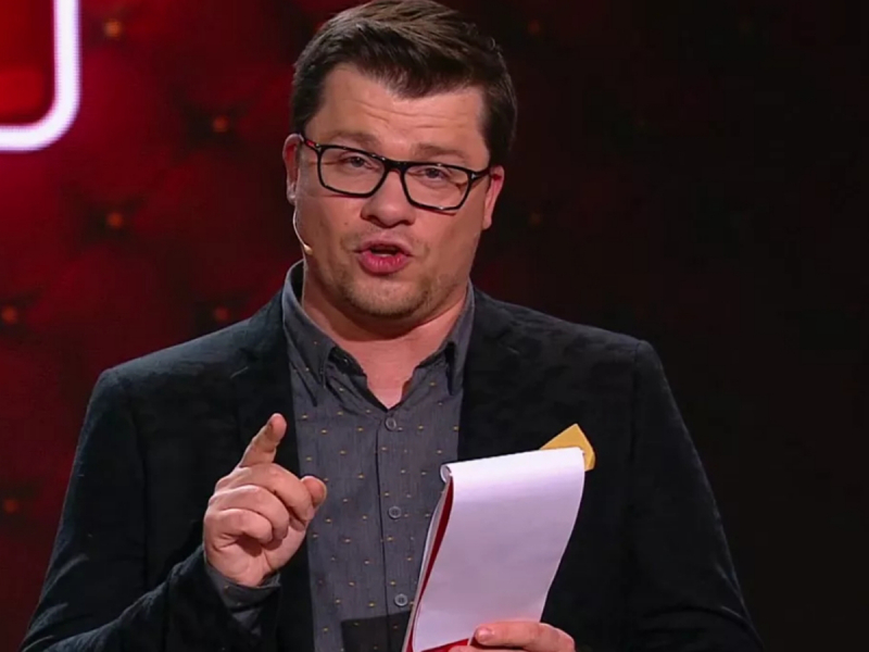 Солистки “Фабрики” унизили располневшего Гарика Харламова в Comedy Club