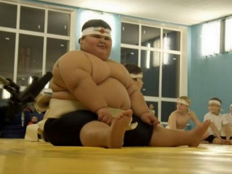 В России умер обладатель звания “самый толстый малыш в мире” Джамбулат Хатохов