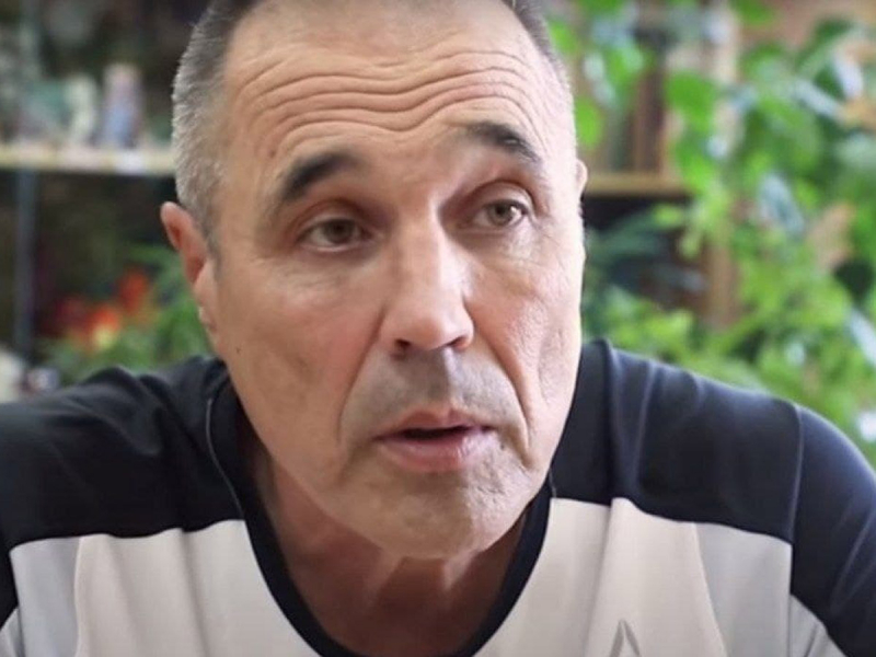 В захваченном уральским схиигуменом монастыре оказался участник “Уральских пельменей” Дмитрий Соколов