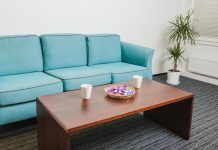 Журнальный стол для гостиниц: как сделать обстановку уютной?