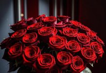 Как красиво упаковать букет из роз