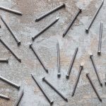 Преимущества использования оцинкованных гвоздей в строительстве