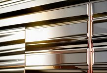 Как монтировать металлочерепицу?