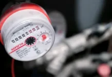 Бенгальские огни на свадьбе: искры любви и волшебства в ваших руках