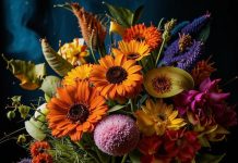 Лучшие цветы для букетом молодым девушкам