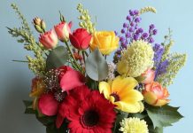 Как не повредить букет цветов при доставке