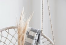 Домашний текстиль и женская одежда: как создать уют и стиль в повседневной жизни