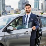 Преимущества аренды транспорта с водителем