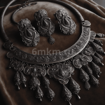 Чем отличается черненое серебро от простого?