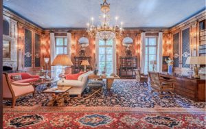 Эпштейн купил особняк с 15 ванными комнатами всего за