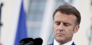 Макрон предложил лидерам ЕС возобновить диалог с РФ