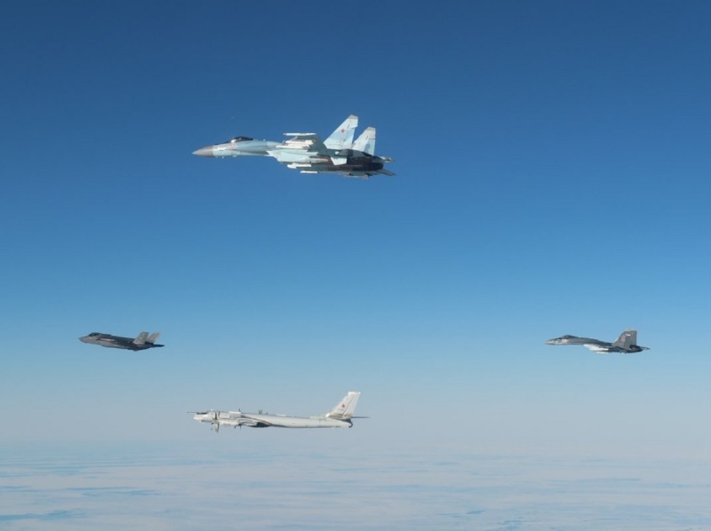 США напугали российские военные самолеты у берегов Аляски