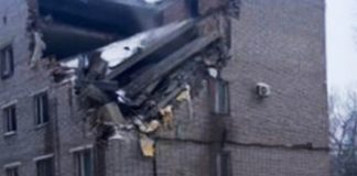 Здание военной полиции обрушилось в Ленобласти: есть жертвы