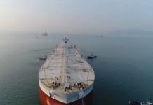 Иран заявил о перекрытии Ормузского пролива: нефть может взлететь до $150