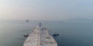 Иран заявил о перекрытии Ормузского пролива: нефть может взлететь до $150