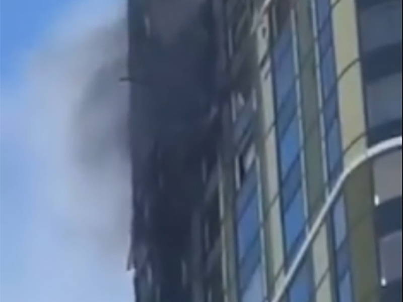 Екатеринбург под ударом БПЛА: дрон ВСУ попал в жилой дом, есть пострадавшие