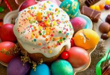 «Я сама крещеная»: в Ленобласти блогерша выложила фото с куличом и секс-игрушкой