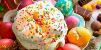 «Я сама крещеная»: в Ленобласти блогерша выложила фото с куличом и секс-игрушкой