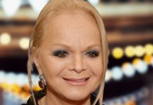 Лариса Долина отсудила 62 млн рублей у мошенников