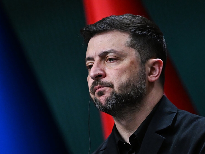 «Неуважительно»: Зеленский заявил, что Трамп не может быть гарантом мира и раскритиковал его команду