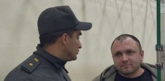 «Он там больше всех избитый»: в Азербайджане вынесли приговор первому из восьми задержанных россиян