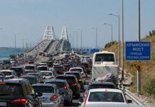 Остановка Крымского моста вызвала массовую задержку поездов