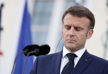 «Пусть жене посылает»: дипломат ответил Макрону на слова о «сильном сигнале» России