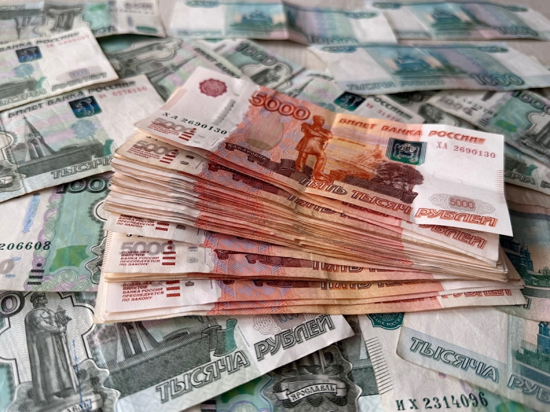 Россияне тратят почти 40% доходов на еду: эксперт заявил о «тихой капитуляции» перед бедностью