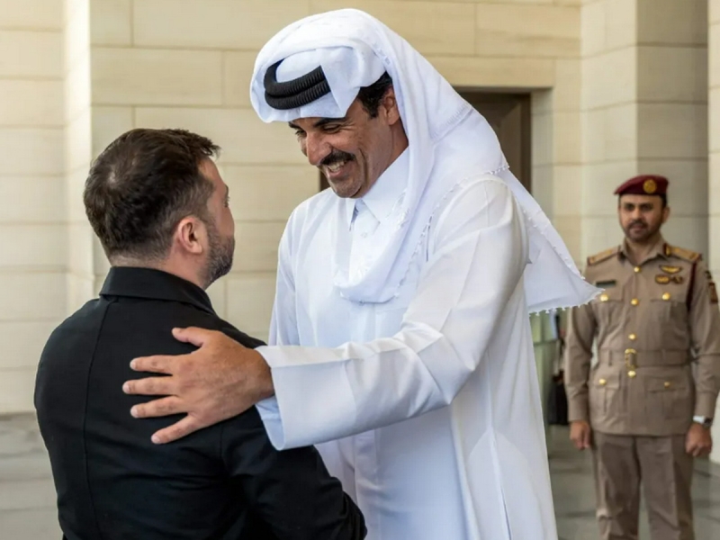 СМИ: Зеленский летал в Эр-Рияд и Баку VIP-бортом и мог везти «черный нал»