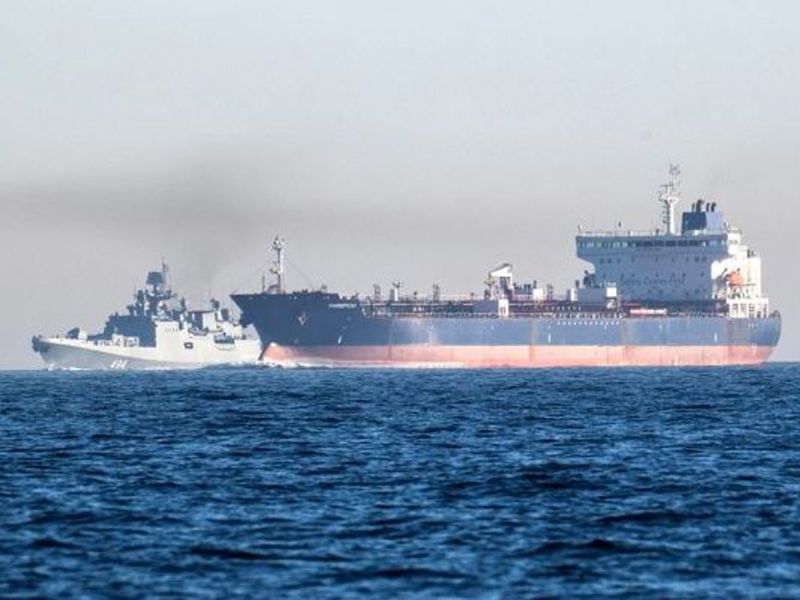 Telegraph раскрыл, почему Великобритания не задерживает российские суда