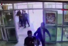 В Турции бывший ученик с оружием напал на школу и взял заложников и покончил с собой