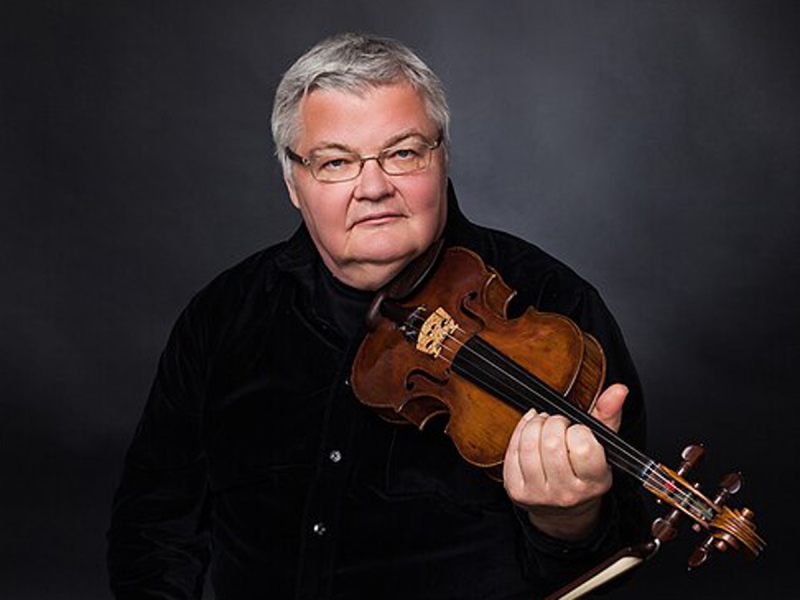 Всемирно известный скрипач Сергей Стадлер умер на борту самолета