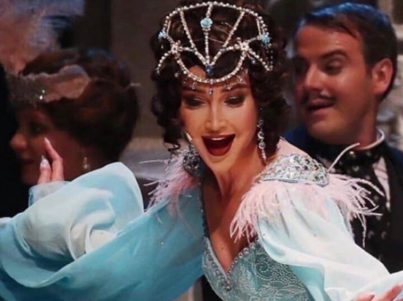 Актеры МХАТа потребовали выгнать Ольгу Бузову из труппы