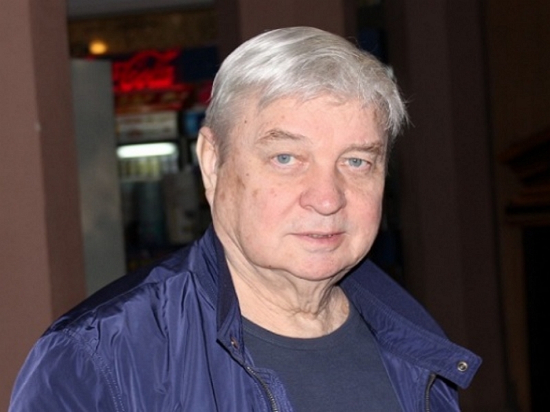 Бывший муж Пугачевой режиссер Александр Стефанович умер от последствий COVID-19