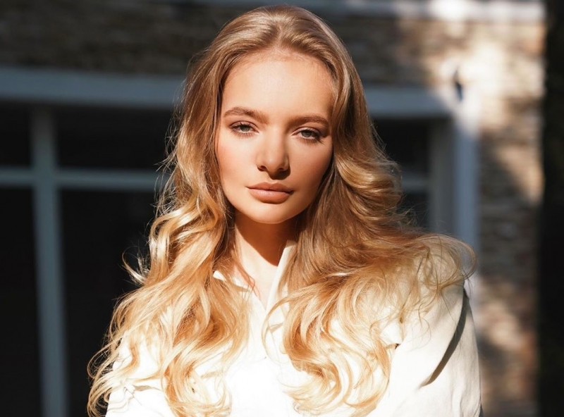 Дочь Пескова отреагировала на слухи о скорой свадьбе на Сардинии