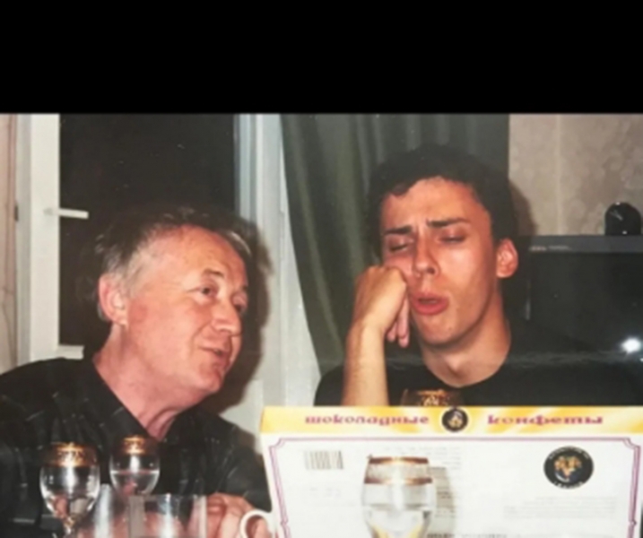 Дроботенко показал в Сети фото сбежавшего в Израиль пьяного Галкина