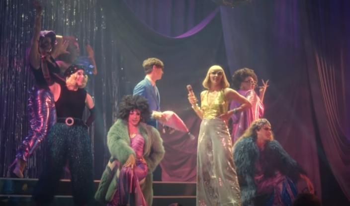 «Испанский стыд»: драг-шоу Насти Ивлеевой «Королевские кобры» раскритиковали в Сети